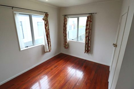 Photo of property in 12 Ellis Avenue, Mount Roskill, Auckland, 1041
