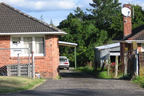 Photo of property in 2/10 Toru Street, Te Atatu Peninsula, Auckland, 0610