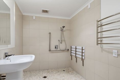 Photo of property in Beachpoint Apartments, 2/5 West End Road, Ohope, 3121