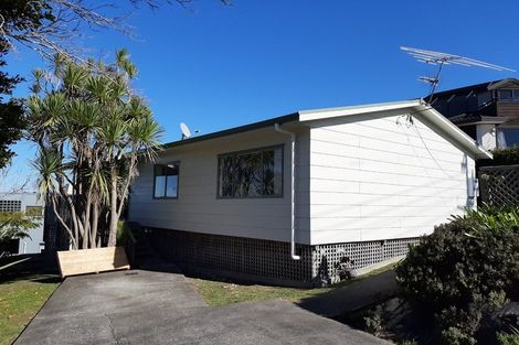 Photo of property in 15 Orchard Road, Browns Bay, Auckland, 0630