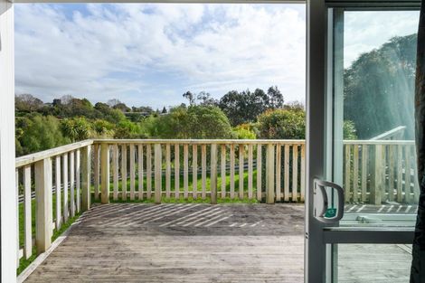 Photo of property in 34 Ruapehu Drive, Fitzherbert, Palmerston North, 4410