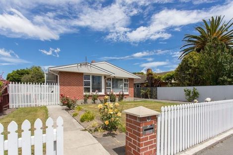Photo of property in 1/301 Wairakei Road, Bryndwr, Christchurch, 8053