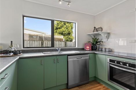 Photo of property in 50a Amberley Avenue, Te Atatu South, Auckland, 0610