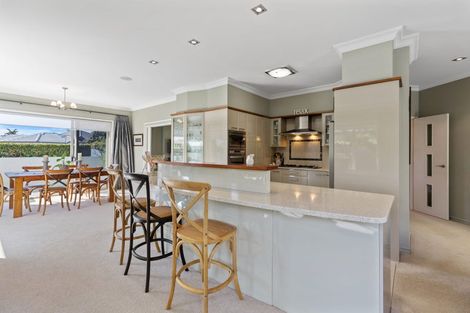 Photo of property in 2 Saratoga Court, Papamoa Beach, Papamoa, 3118