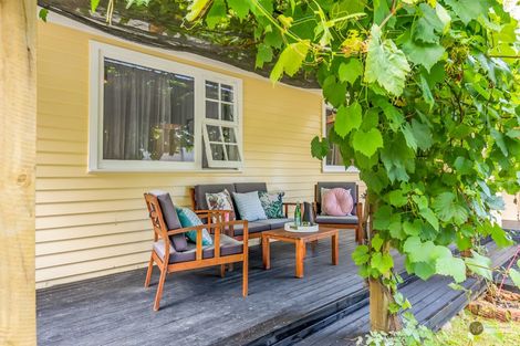 Photo of property in 10 Tiroiti Grove, Stokes Valley, Lower Hutt, 5019