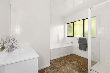 Photo of property in 81 Hikanui Drive, Havelock North, 4130