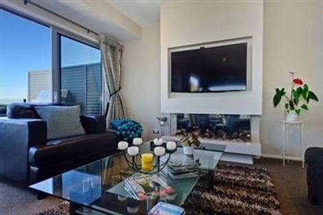 Photo of property in 2/91 Aberdeen Road, Castor Bay, Auckland, 0620