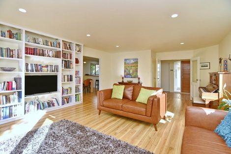 Photo of property in 114b Avonhead Road, Avonhead, Christchurch, 8042