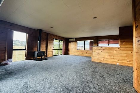 Photo of property in 36 Meadowvale Rise, Titirangi, Auckland, 0604