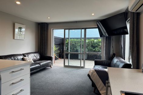 Photo of property in 71 Essex Street, Phillipstown, Christchurch, 8011