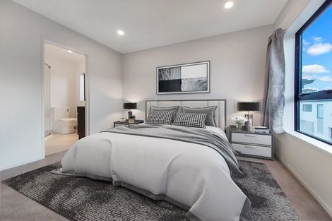 Photo of property in 4/535 Swanson Road, Ranui, Auckland, 0612