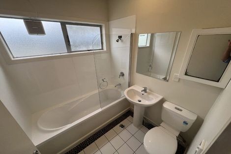 Photo of property in 1/306 Evans Bay Parade, Hataitai, Wellington, 6021