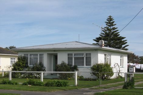 Photo of property in 31 Polson Street, Castlecliff, Whanganui, 4501