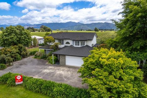 Photo of property in 8 Ashford Grove, Rapaura, Blenheim, 7273