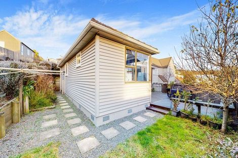 Photo of property in 14c Bracken Road, Newlands, Wellington, 6037