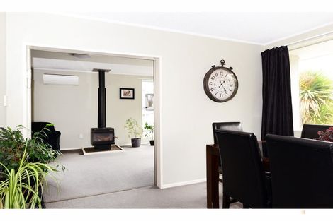 Photo of property in 195 Queen Street, Waimate, 7924