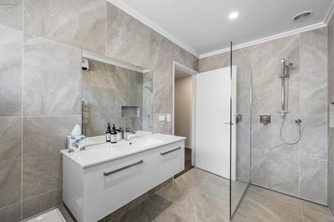 Photo of property in 6 Chadlington Way, Lower Shotover, Queenstown, 9304