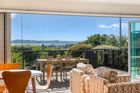 Photo of property in 93 Wade River Road, Stanmore Bay, Whangaparaoa, 0932