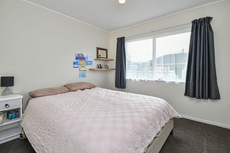 Photo of property in 2/19 Cameron Street, Papakura, 2110