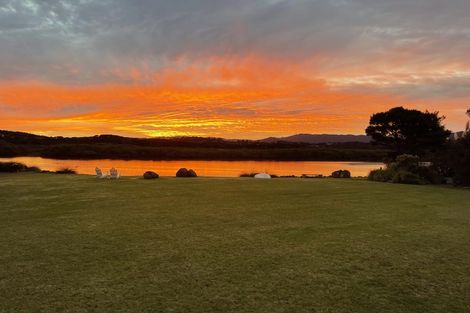 Photo of property in 32 Thelma Road, Mangawhai Heads, Mangawhai, 0505