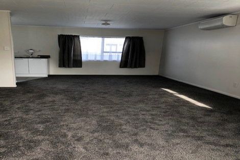Photo of property in 1/18 Waiari Road, Conifer Grove, Takanini, 2112