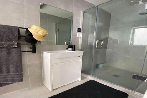 Photo of property in 2/103 Flanshaw Road, Te Atatu South, Auckland, 0610