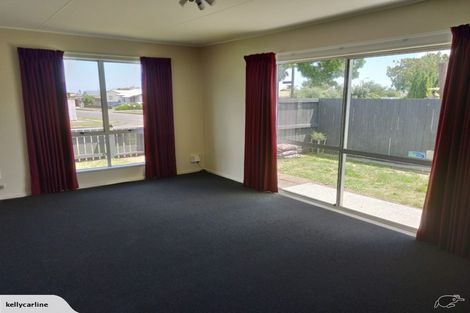 Photo of property in 8 Kebbell Avenue, Levin, 5510