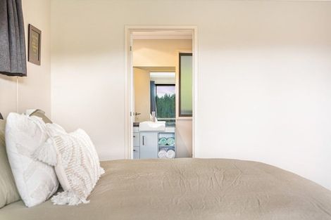 Photo of property in 92 Taiapa Valley Road, Muriwai, Waimauku, 0881