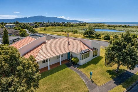 Photo of property in 304 Manly Street, Paraparaumu Beach, Paraparaumu, 5032