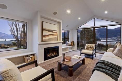 Photo of property in 660 Peninsula Road, Kelvin Heights, Queenstown, 9300
