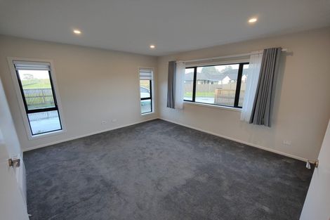 Photo of property in 1 Waikaka Place, Rototuna North, Hamilton, 3210