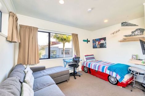 Photo of property in 1/65 Nigel Road, Browns Bay, Auckland, 0630