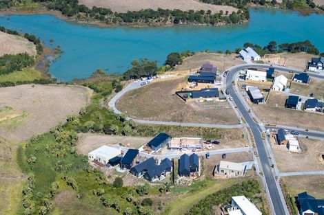 Photo of property in 9 Waipatukahu Lane, Raglan, 3225