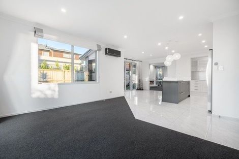 Photo of property in 18 Milano Boulevard, Karaka, Papakura, 2113