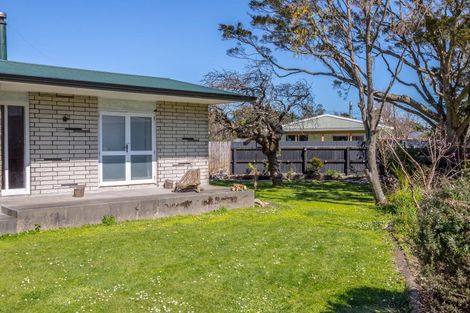 Photo of property in 6 Farrier Grove, Featherston, 5710