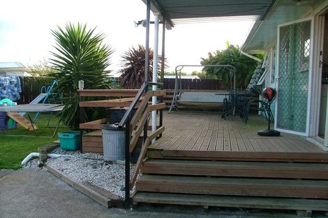 Photo of property in 14 Tairere Crescent, Rosehill, Papakura, 2113