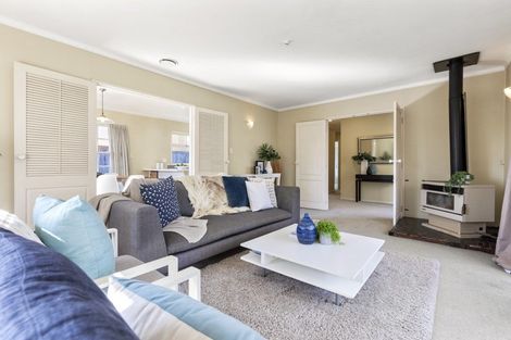 Photo of property in 11 Fielding Crescent, Farm Cove, Auckland, 2012