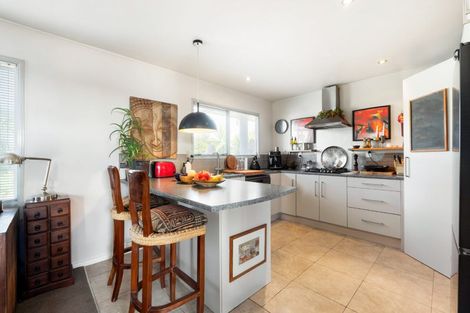 Photo of property in 1/141 Mokoia Road, Birkenhead, Auckland, 0626