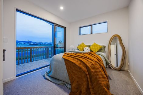 Photo of property in 8 Ihi Place, Karaka, 2578