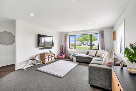 Photo of property in 24 Awatere Street, Pegasus, 7612