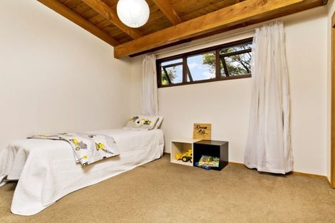 Photo of property in 5 Waipuia Place, Greenhithe, Auckland, 0632