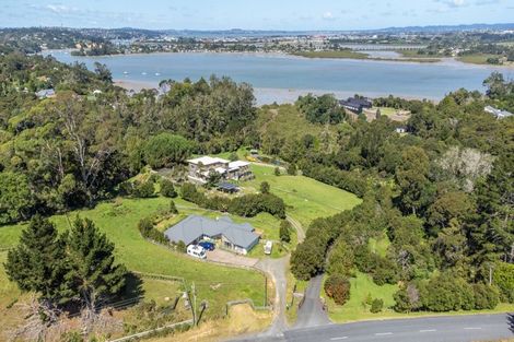 Photo of property in 42 Merewhira Road, Paremoremo, Albany, 0793