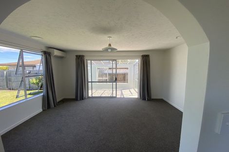 Photo of property in 2/5 Chilton Drive, Mairehau, Christchurch, 8052