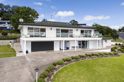 Photo of property in 76 Marellen Drive, Red Beach, 0932