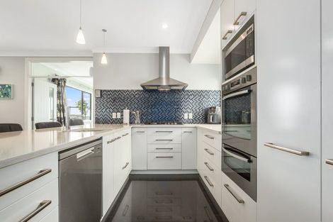 Photo of property in 10 Wangapeka Way, Aotea, Porirua, 5024