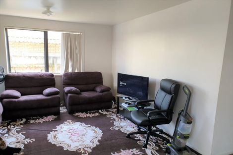 Photo of property in 77 Carrington Avenue, Silverdale, Hamilton, 3216
