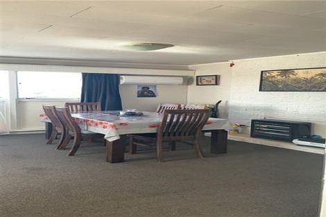 Photo of property in 6 Maratahu Street, Westown, New Plymouth, 4310