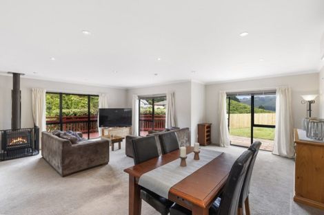 Photo of property in 267 Maungaraki Road, Maungaraki, Lower Hutt, 5010