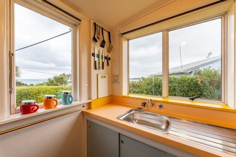 Photo of property in 42 Stirling Street, Kakanui, Oamaru, 9495