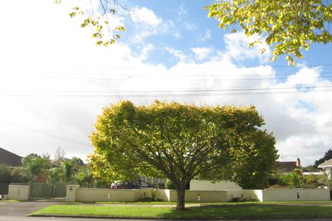 Photo of property in 36 Gossamer Drive, Pakuranga Heights, Auckland, 2010